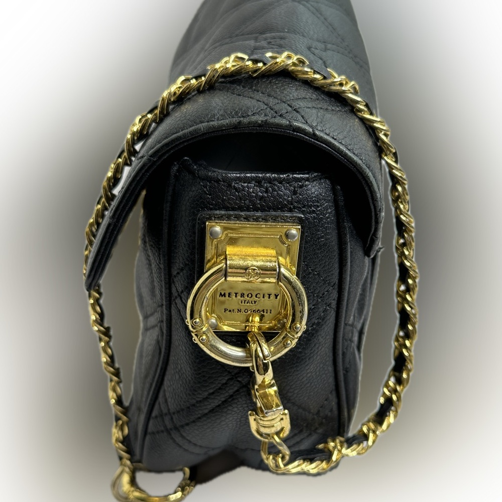 METROCITY ITALY Quilted Leather SERRATO Collection Black Gold Shoulder Bag EUC - Picture 2 of 15
